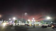 Potret Alun-Alun Kota Pandan, Tapanuli Tengah, yang Kembali Terang Setelah Pasokan Listrik Pulih Pascabencana.